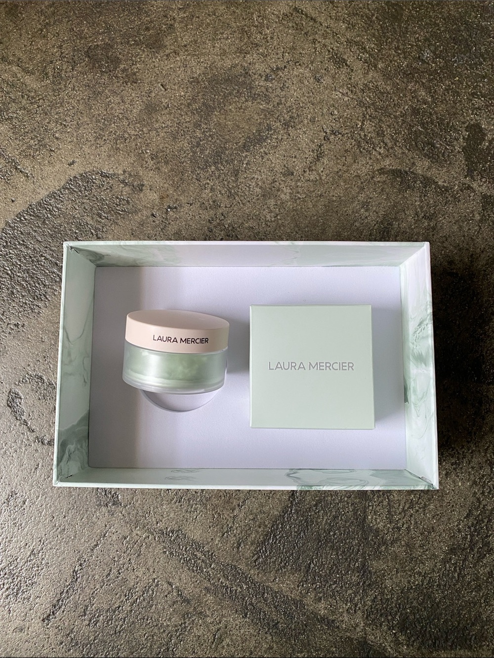 laura mercier Mint Green Setting Powder Jar and Box